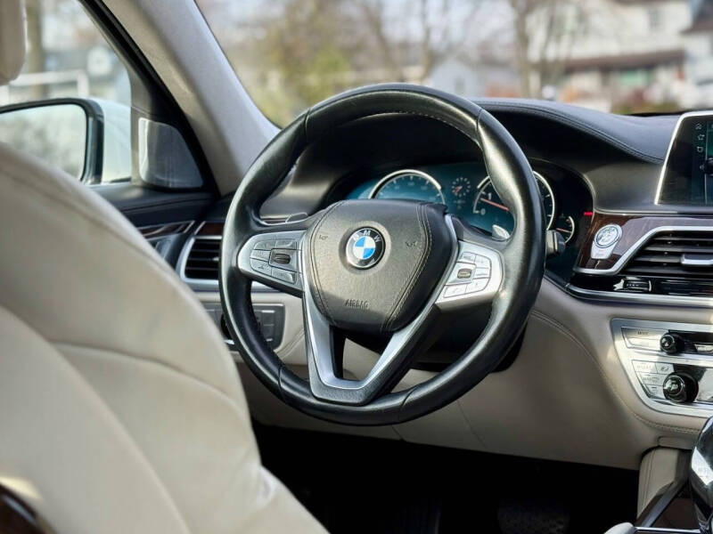 2016 BMW 7 Series 750i xDrive