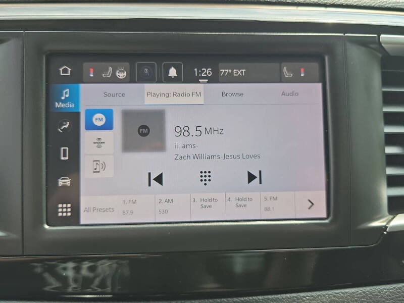 2024 Chrysler Voyager LX