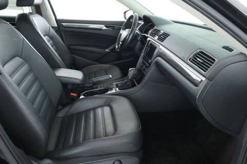 2018 Volkswagen Passat V6 SEL Premium