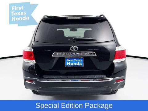 2013 Toyota Highlander SE