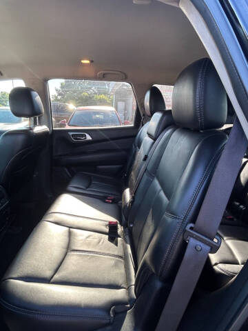 2017 Nissan Pathfinder S