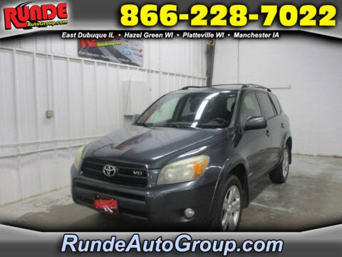 2007 Toyota RAV4 for sale at Runde PreDriven in Hazel Green WI