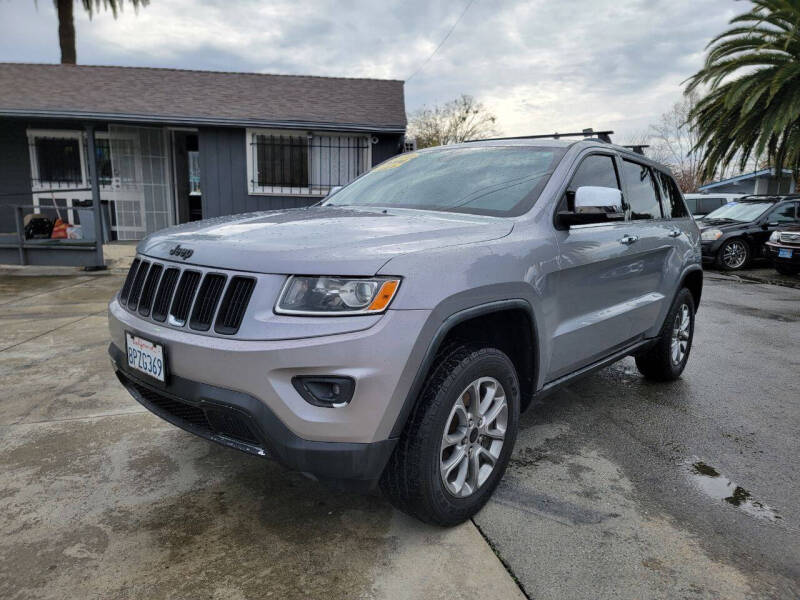 Jeep Grand Cherokee's photo