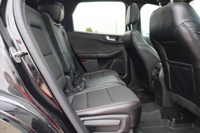 2023 Ford Escape ST-Line Select