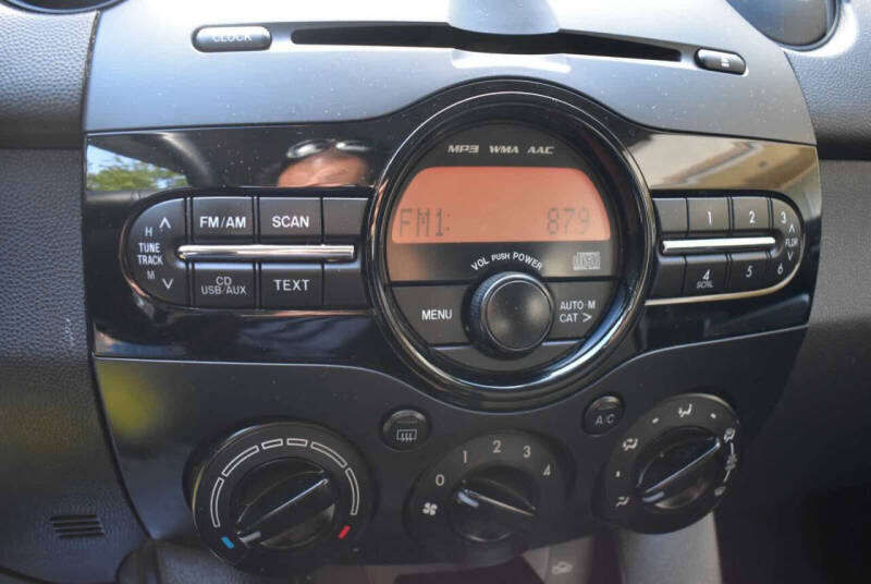 2013 Mazda MAZDA2 Sport