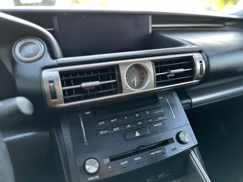 2015 Lexus IS 250
