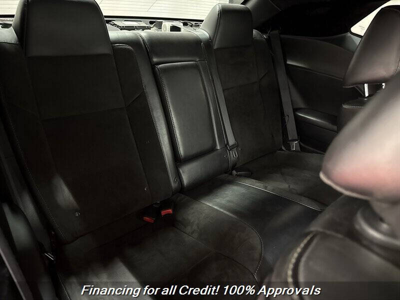 2015 Dodge Challenger R/T Scat Pack Shaker