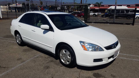 2007 Honda Accord for sale at Valley Classic Motors in North Hollywood CA