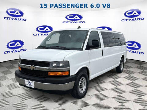 2017 Chevrolet Express LT 3500