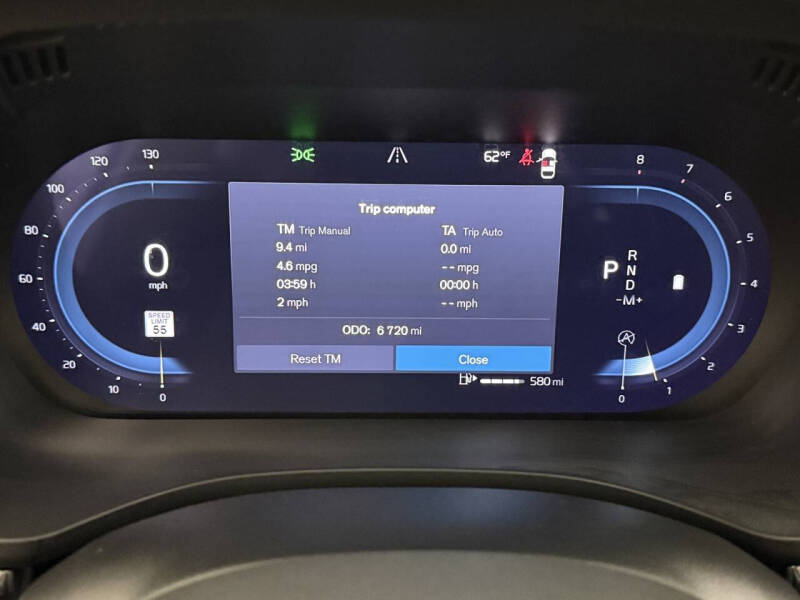 2025 Volvo XC60 B5 Plus Dark Theme