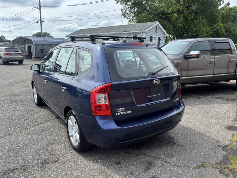 2008 Kia Rondo EX