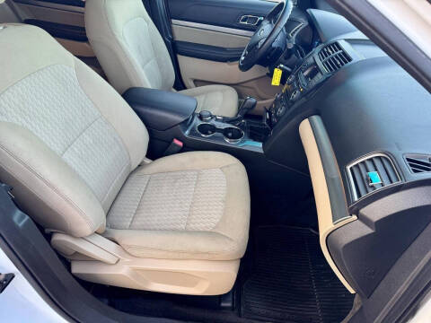 2016 Ford Explorer