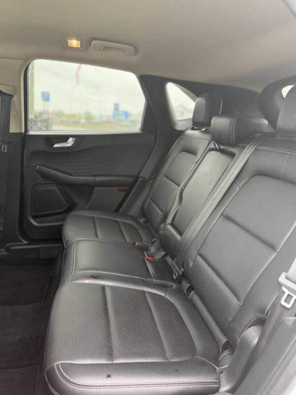 2020 Ford Escape SEL