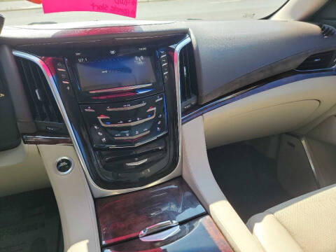 2015 Cadillac Escalade Luxury