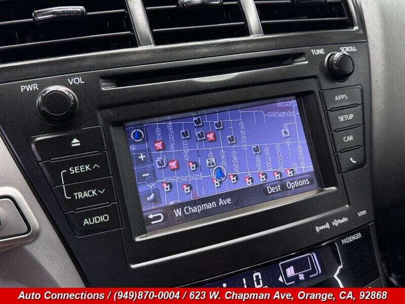 2014 Toyota Prius v Five