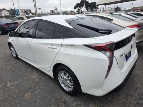 2016 Toyota Prius Two