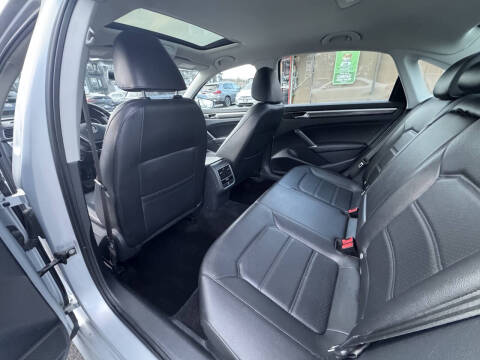 2018 Volkswagen Passat 2.0T SE