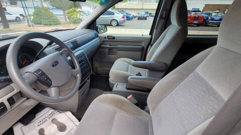 2006 Ford Freestar SE