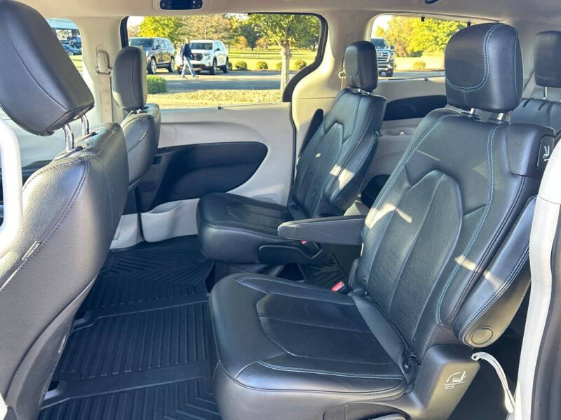2021 Chrysler Pacifica Touring L