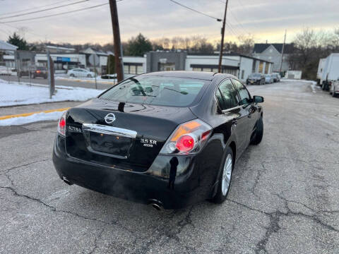 2011 Nissan Altima 3.5 SR