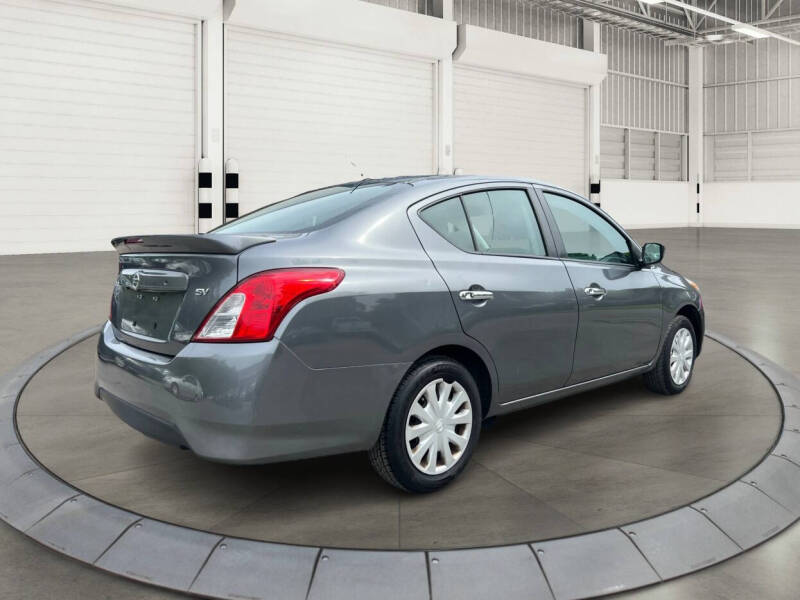 2019 Nissan Versa