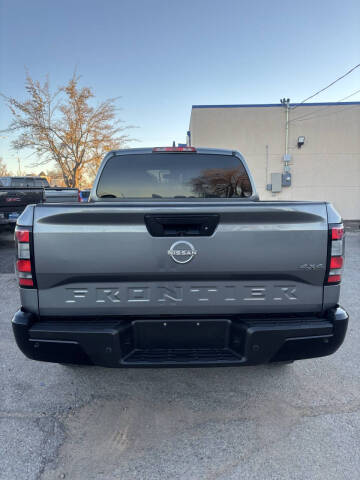 2022 Nissan Frontier S