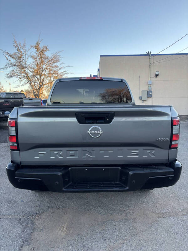 2022 Nissan Frontier S