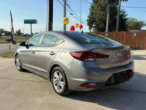2019 Hyundai Elantra