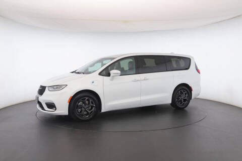 2022 Chrysler Pacifica Hybrid Touring L