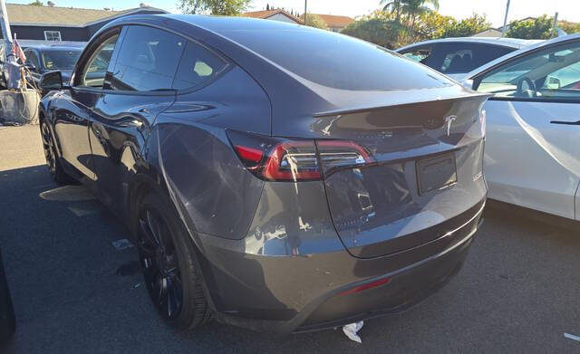 2023 Tesla Model Y Performance