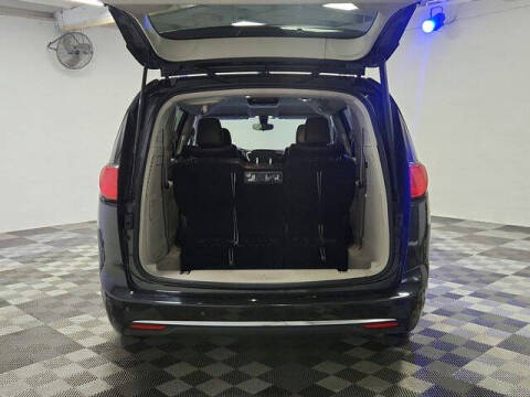 2018 Chrysler Pacifica Hybrid Touring L