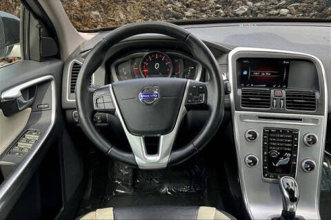 2017 Volvo XC60 T6 Dynamic