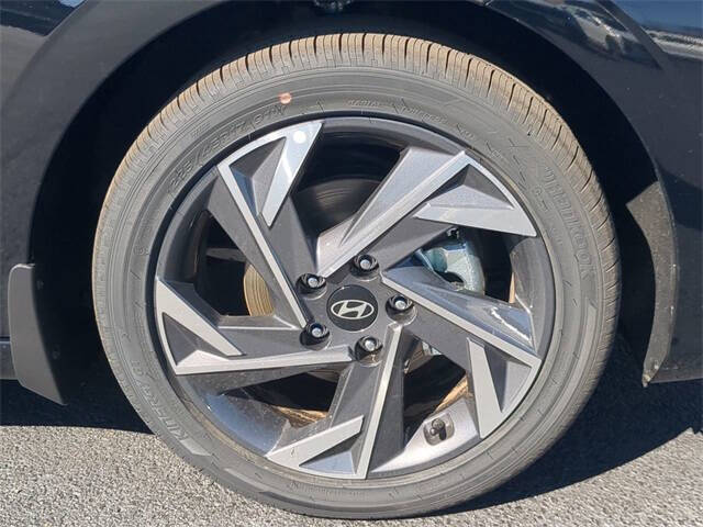 2025 Hyundai Elantra Hybrid Limited