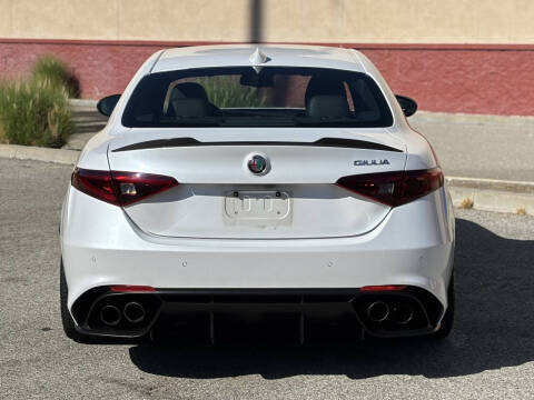 2018 Alfa Romeo Giulia Quadrifoglio