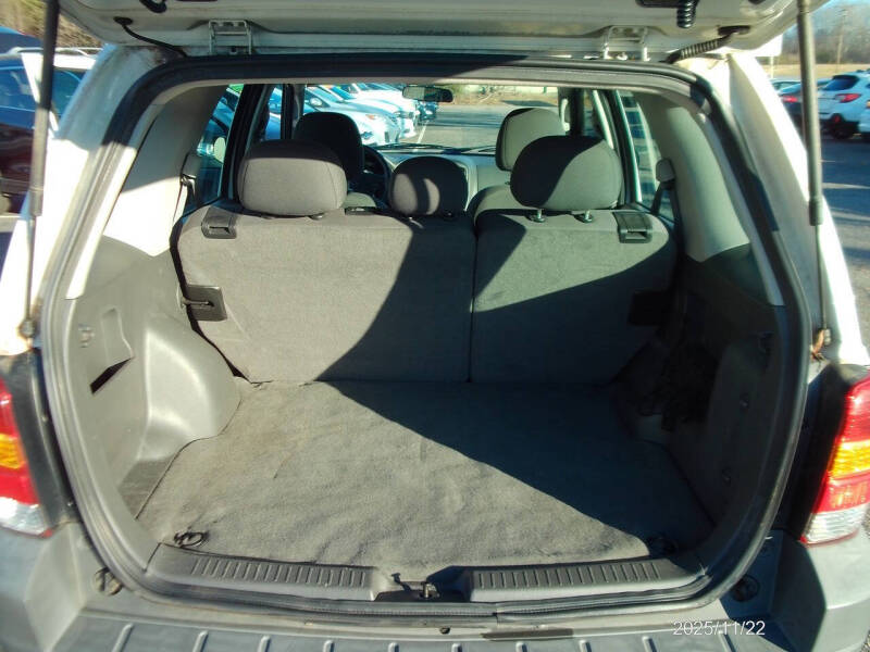 2005 Ford Escape XLS