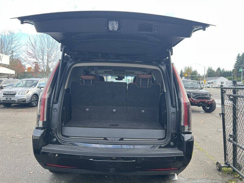 2017 Cadillac Escalade Luxury