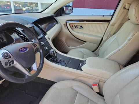 2016 Ford Taurus Limited