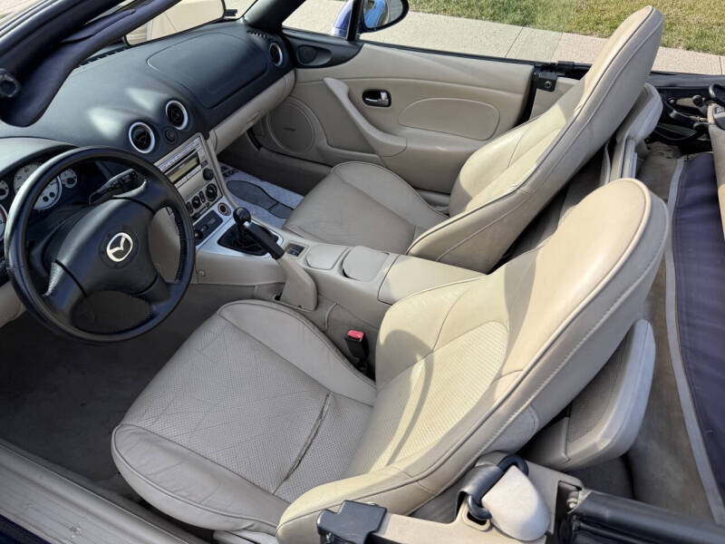 2004 Mazda MX-5 Miata LS