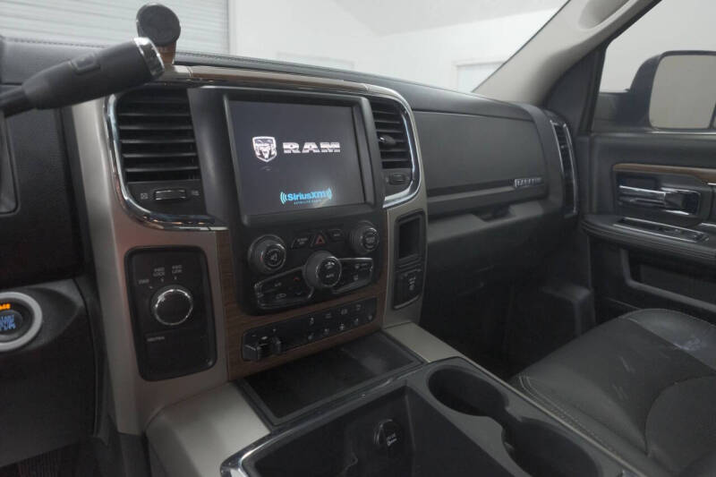 2014 RAM 3500 Laramie