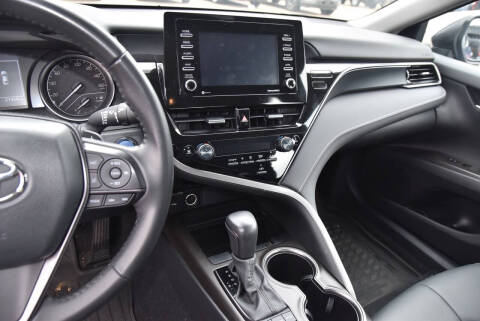 2024 Toyota Camry Hybrid SE