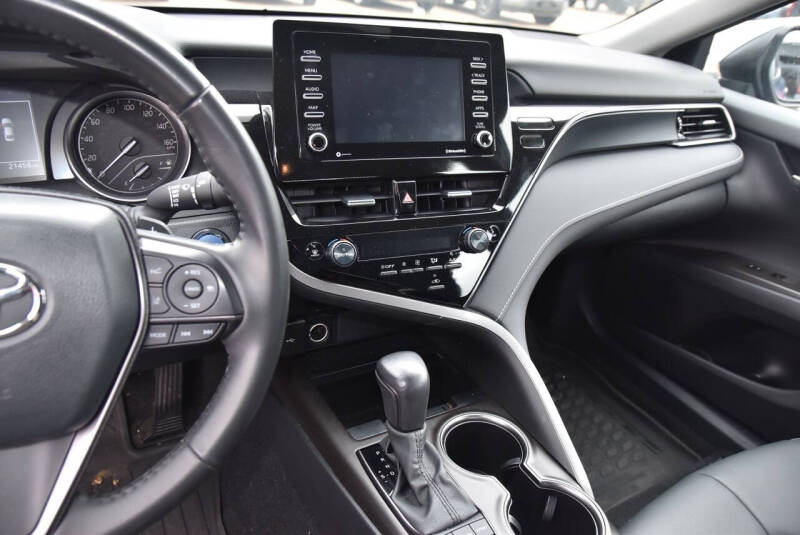 2024 Toyota Camry Hybrid SE