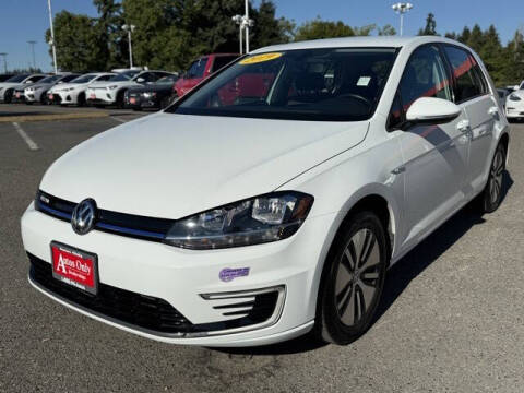 2019 Volkswagen e-Golf SE