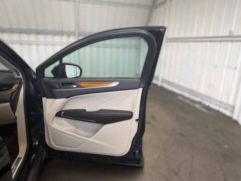 2019 Lincoln MKC Select