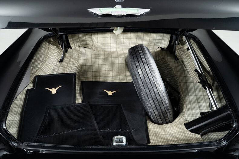 1957 Ford Thunderbird