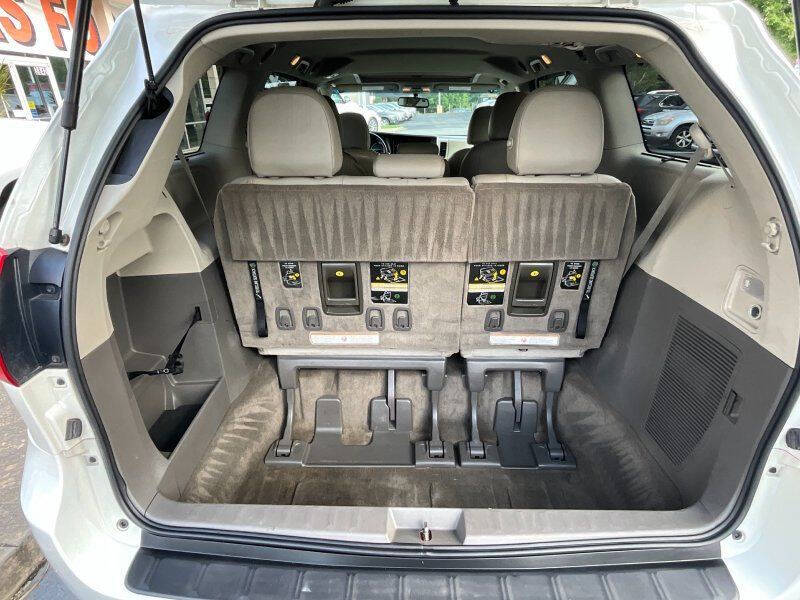 2015 Toyota Sienna XLE 8-Passenger
