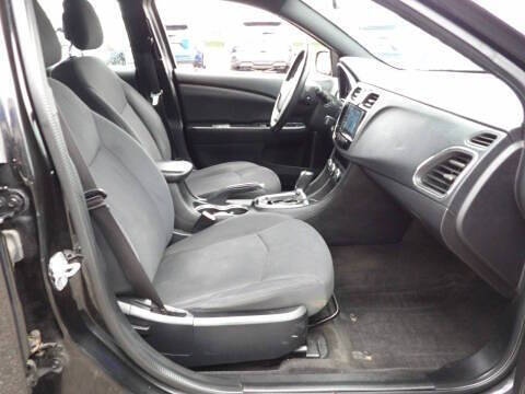 2013 Chrysler 200 Touring