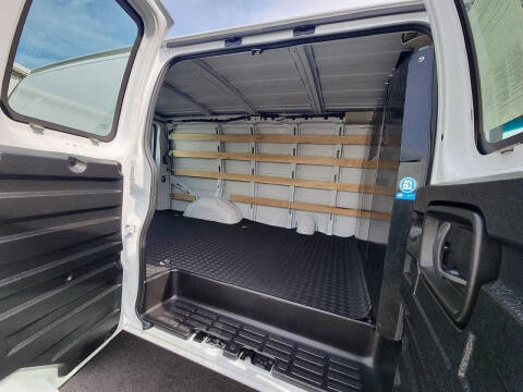 2025 GMC Savana 2500