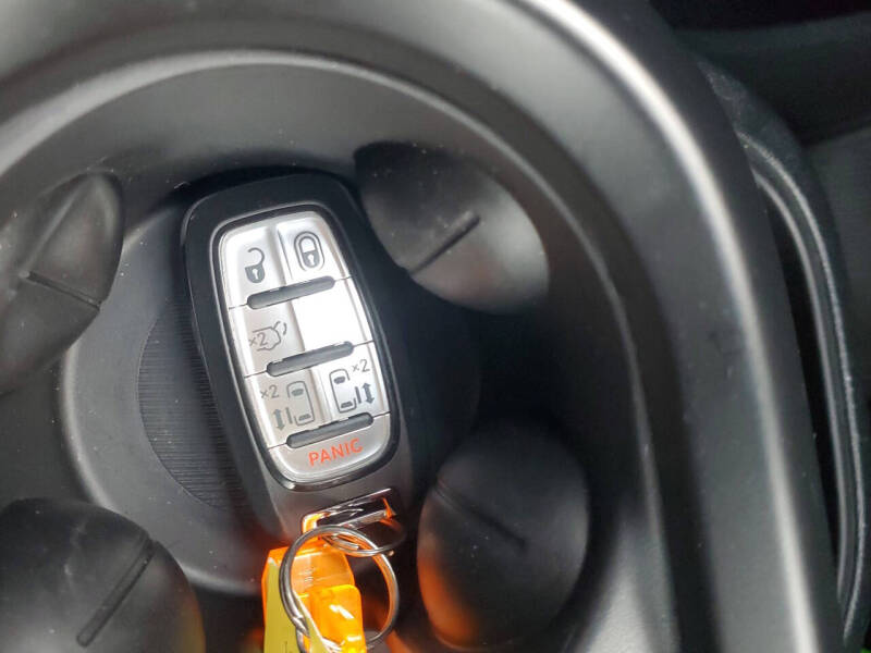 2025 Chrysler Pacifica Plug-In Hybrid