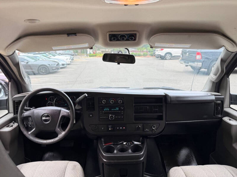 2017 GMC Savana LT 2500