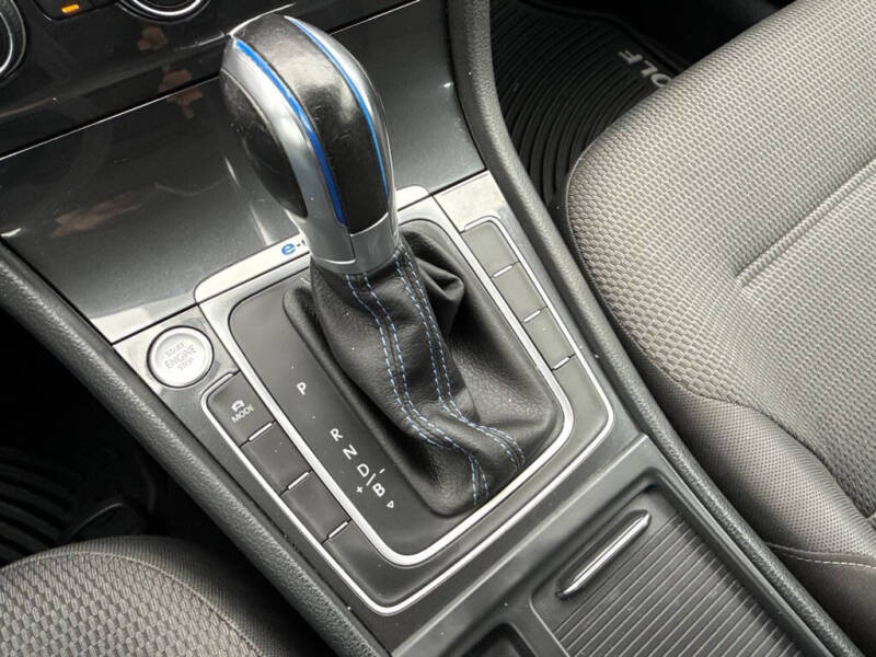 2019 Volkswagen e-Golf SE